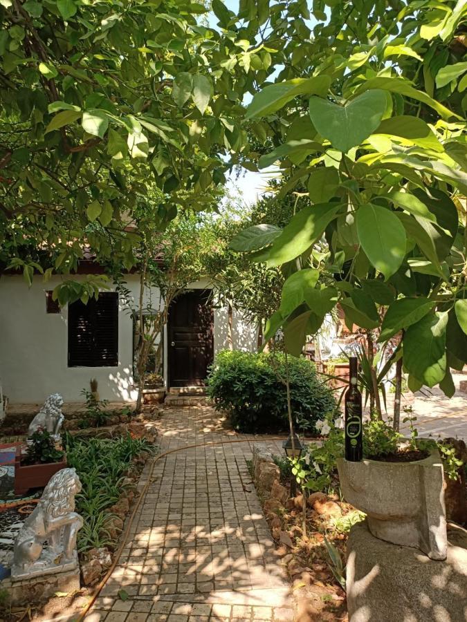 Hadrianus Pansion Hotel Анталия Екстериор снимка