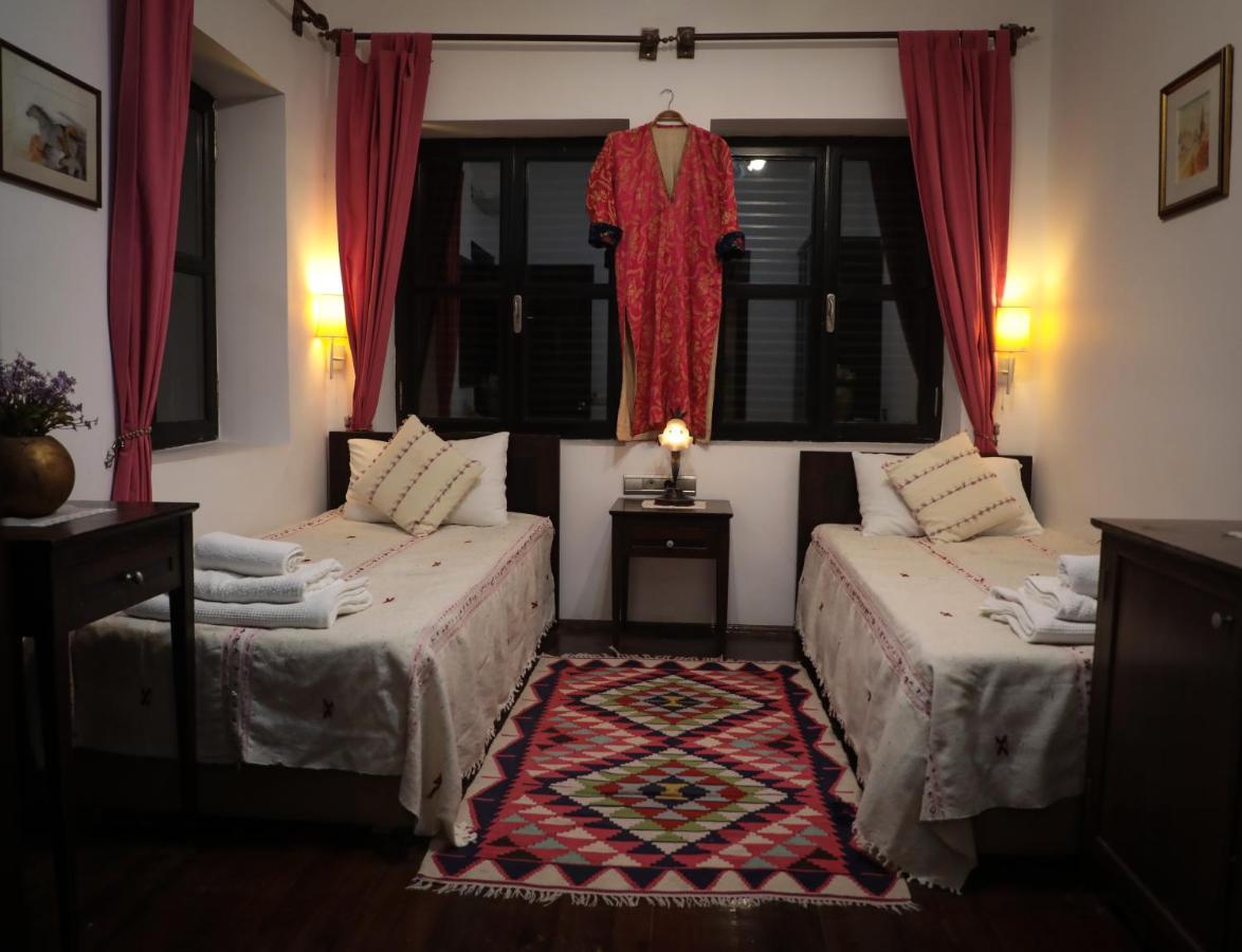 Hadrianus Pansion Hotel Анталия Екстериор снимка