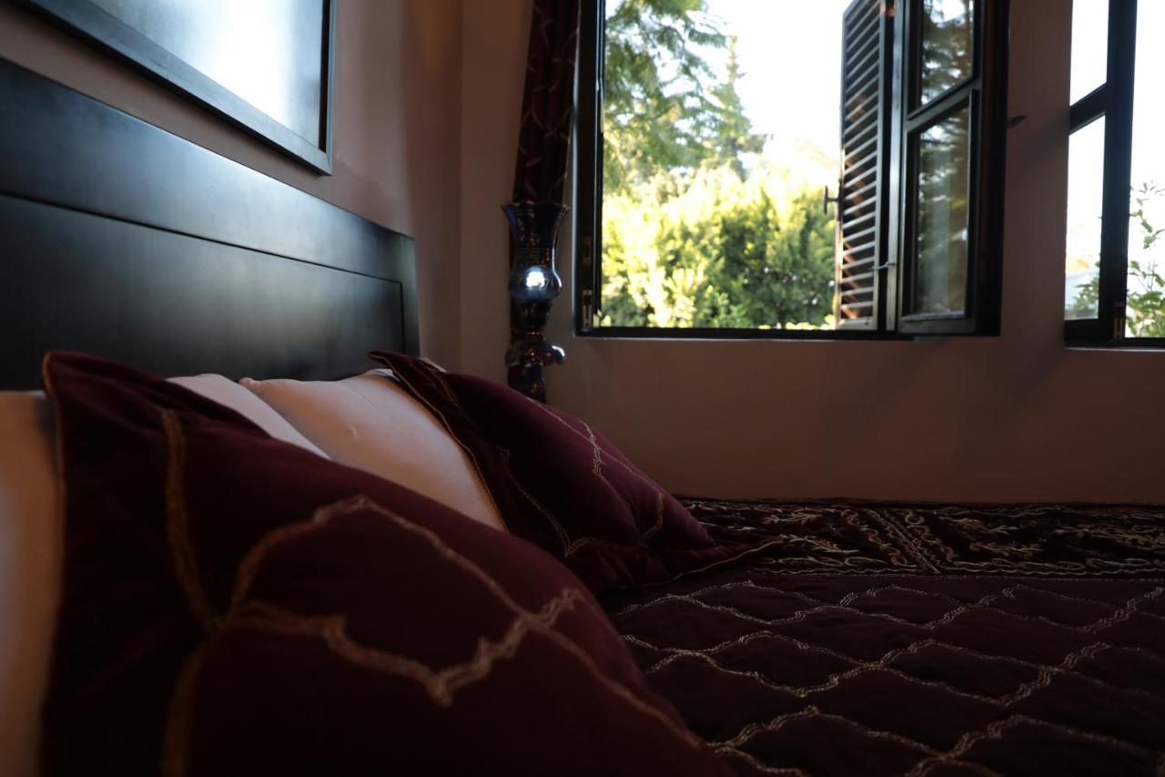 Hadrianus Pansion Hotel Анталия Екстериор снимка