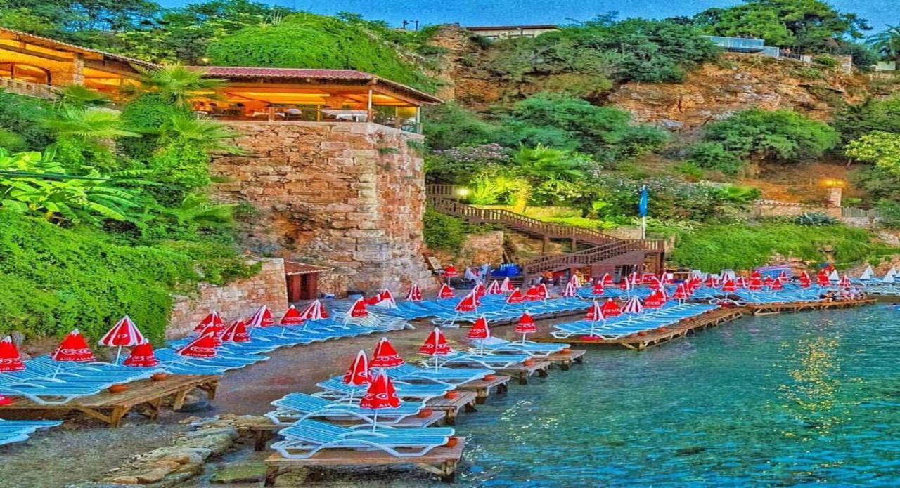 Hadrianus Pansion Hotel Анталия Екстериор снимка