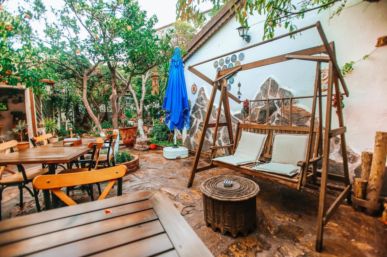 Hadrianus Pansion Hotel Анталия Екстериор снимка